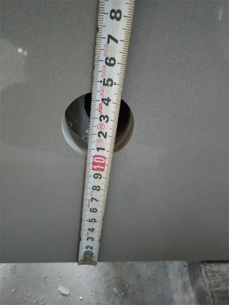 light gray quartz countertops